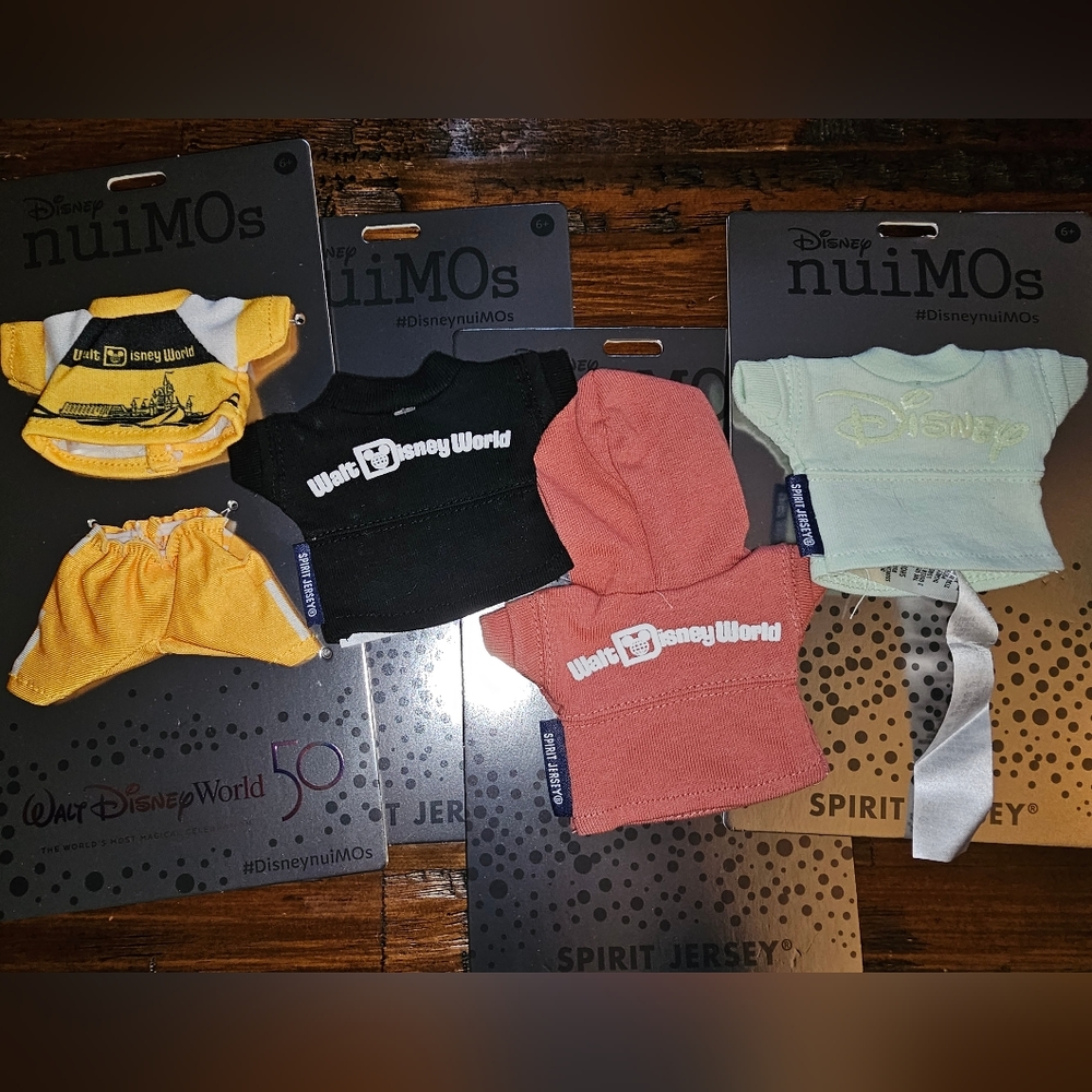 Disney nuiMos Set of 4 Spirit Jersey